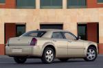 Chrysler 300C 2005 года